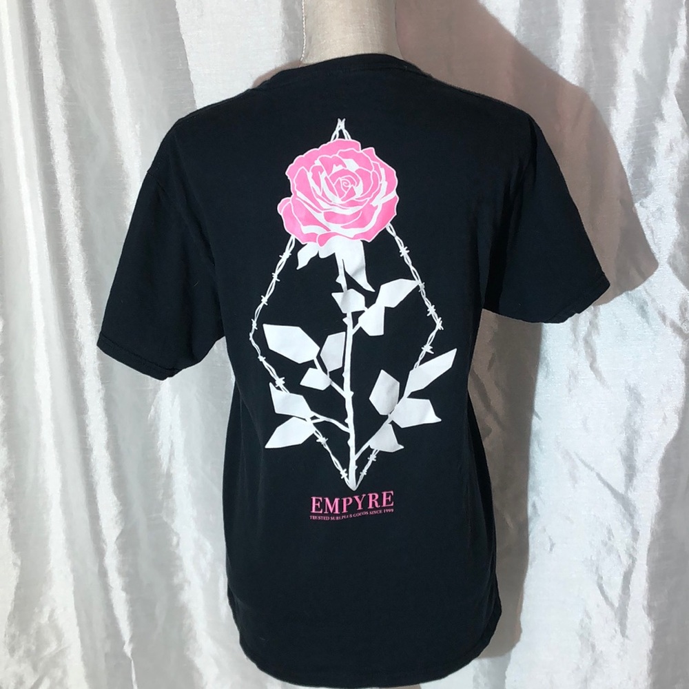 Empyre Brand, black junior size medium shirt.